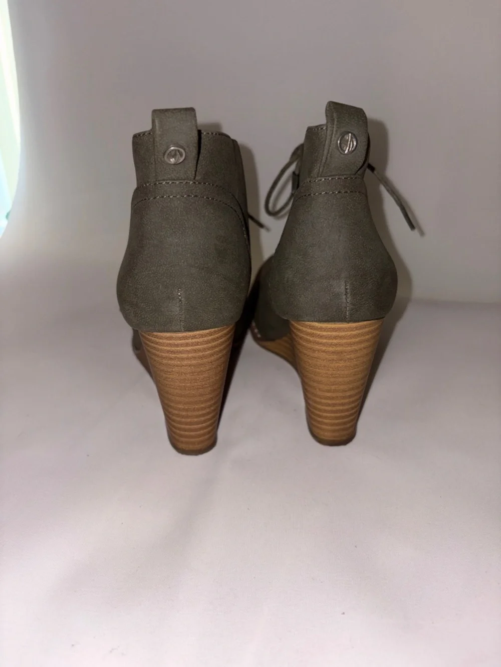 Nautica Vaeda Olive Suede Lace-Up Wedge Booties Size‎ 7.5